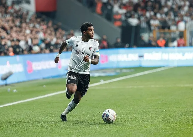 senol-gunestenvalentin-rosier-icin-sok-rapor-teklif-gelirse-satin-1670631727676.jpeg Şenol Güneş'ten Valentin Rosier için şok rapor: Teklif gelirse satın-4