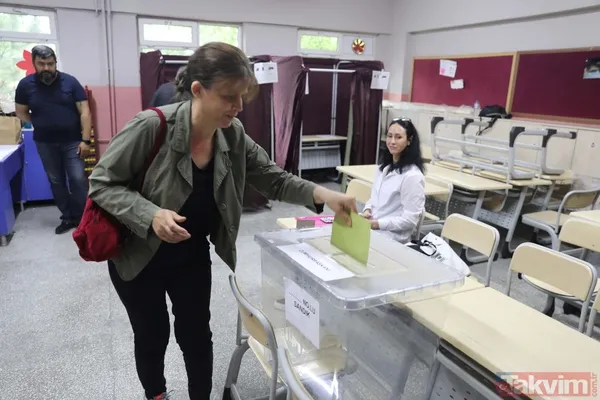 Milyonlar sandığa koştu! 2. tur seçimlerine yoğun katılım - 19