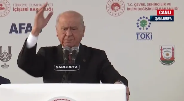 mhp-lideri-devlet-bahceli-sanliurfada-7li-koalisyona-sert-vurdu-parlamenter-sistemi-cikis-yolu-olarak-ortaya-k-1681658735185.jpg MHP lideri Devlet Bahçeli Şanlıurfa'da 7'li koalisyona sert vurdu: "Parlamenter sistemi çıkış yolu olarak ortaya koyan zavallılar..."-2