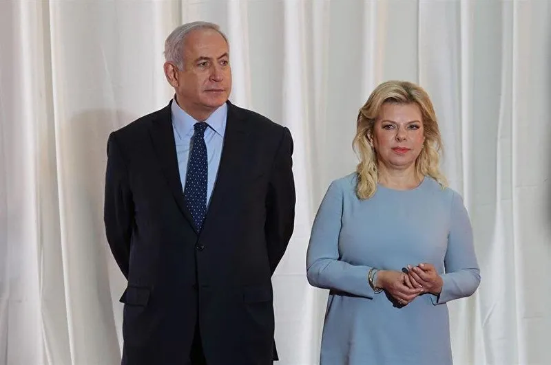 soykirimci-israilde-yeni-kriz-patlak-verdi-katil-ordusu-netanyahuya-darbe-yapacak-esi-sara-sara-netanyahu-1719343450515.jpeg