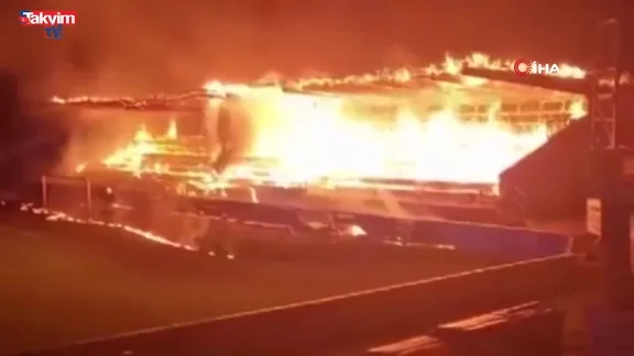Finlandiya'da küme düşen takımının 3 küçük taraftarı stadyumu ateşe verdi