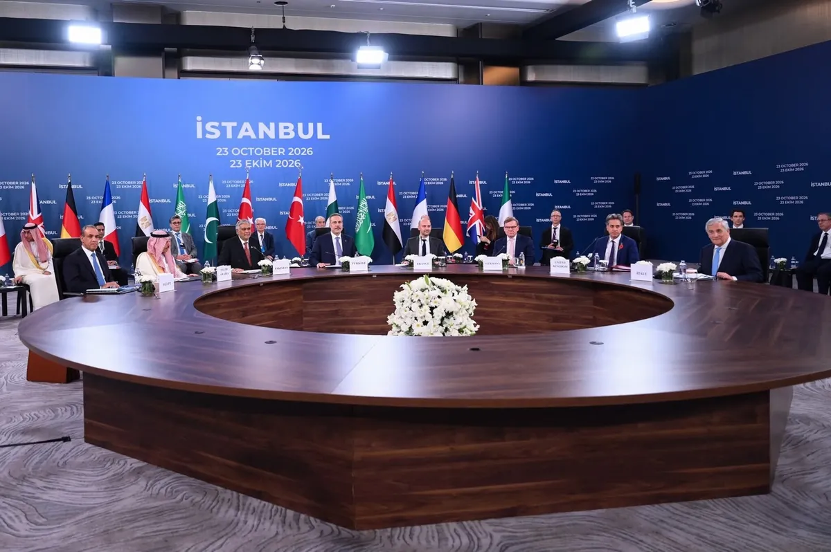 bakan-hakan-fidandan-r4e3-zirvesi-sonrasi-mesajlar-irana-saldiri-buyuk-olumsuzluk-yaratir-1792767889538.jpeg Bakan Fidan'dan R4+E3 zirvesi sonrası uyarı: İran'a yeniden saldırı büyük yıkım getirir-2