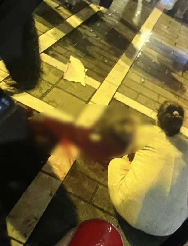 kasimpasada-5inci-kattan-dusen-kubra-kolge-hayatini-kaybetti-annesi-kriz-gecirdi-1771062547143.jpeg Kasımpaşa'da 5'inci kattan düşen Kübra Kölge hayatını kaybetti: Annesi kriz geçirdi!-4