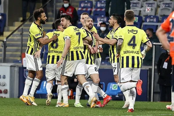 fenerbahce-3-puani-zor-kurtardi-basaksehir-1-2-fenerbahce-mac-sonucu-ozet-1618770299173.jpeg