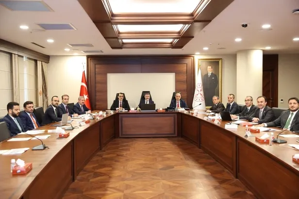 3-bakandan-tarim-ve-enerji-zirvesi-hazine-ve-maliye-bakani-nureddin-nebati-duyurdu-1649949788201.jpeg 3 bakandan tarım ve enerji zirvesi! Hazine ve Maliye Bakanı Nureddin Nebati duyurdu-2