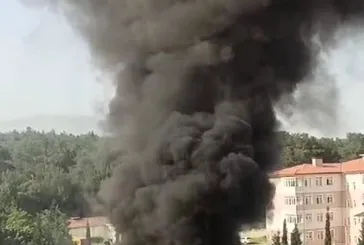 Hatay’da 3 klinik yandı!