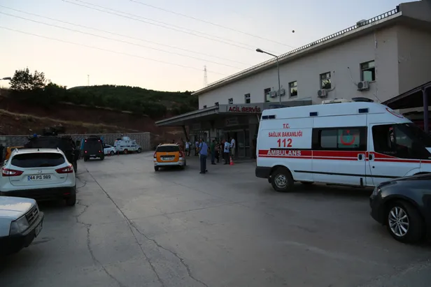 Tunceli'de feci kaza! Anne-baba-oğul öldü-4