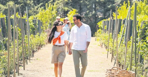 Duygu dolu aşk hikayesi... Aşk ve Gözyaşı ilk bölümüyle bu akşam 20.00'de atv'de