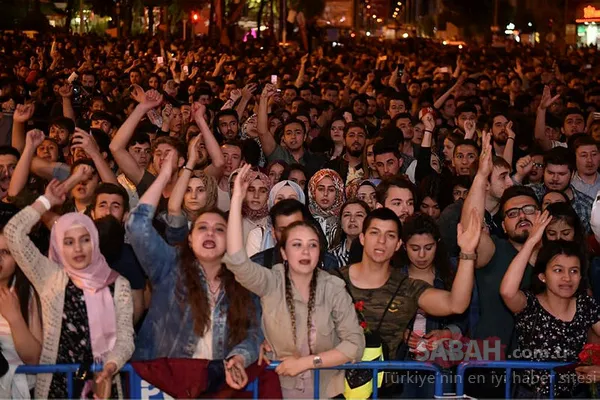 Ece Seçkin sahneyi gözyaşlarıyla terk etti!-1