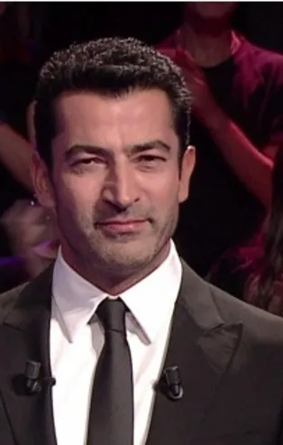 Hangi filmde Kemal Sunal'ın canlandırdığı karakter film boyunca kasket giymez?