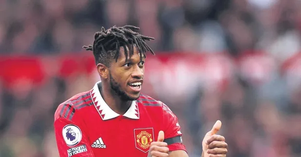 Erden Timur Manchester'a uçtu! Galatasaray Fred'in peşini bırakmıyor