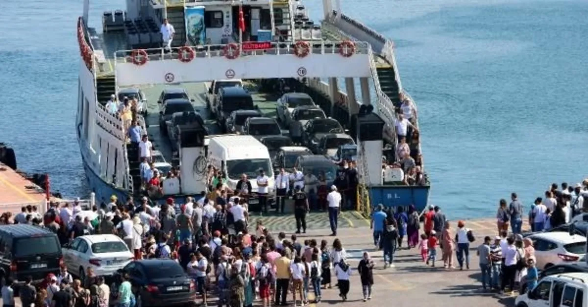 Tatilciler dönüş yolunda
