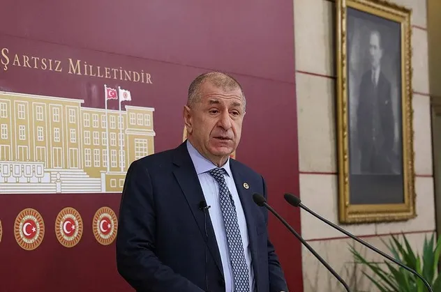 Ümit Özdağ İYİ Parti'den istifa etti: HDP ile anayasanın ilk 4 maddesini değiştirmeyi kabul edenlerle aynı yolda yürümem!
