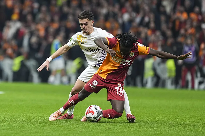 Galatasaray yaz transferine başladı! Efsane ismin oğlu bekleniyor - 3