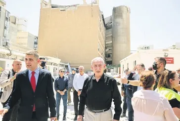 Ortadoğu'yu kan gölüne çeviren soykırımcı Netanyahu, oğlunun düğününün iptal edilmesine üzülmüş