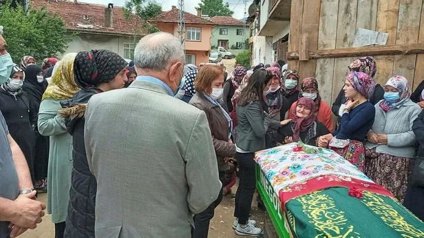 20 yerinden bıçaklayıp başörtüsüyle boğarak öldürdü! Katil eşten kan donduran ifadeler-3