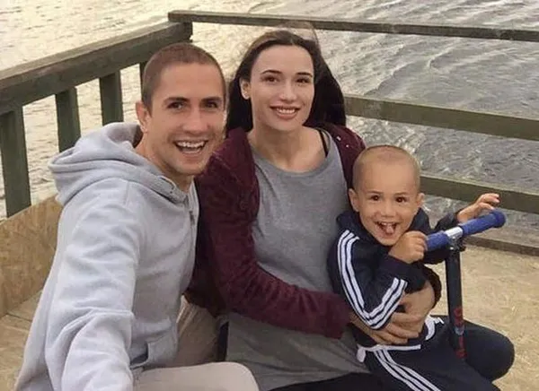 Emre Aşık'ın boşanmak üzere olduğu eşinden FETÖ ihbarı!-2