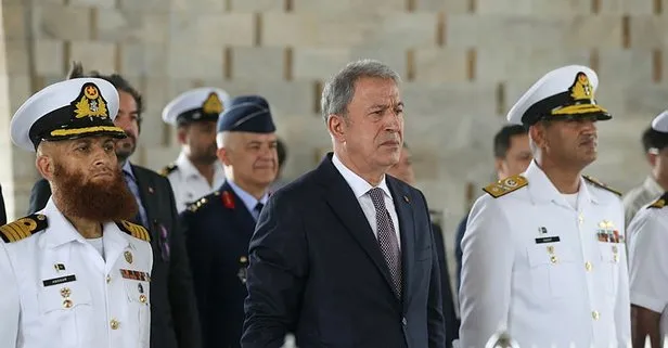 Bakan Akar’dan Pakistan’da önemli temas