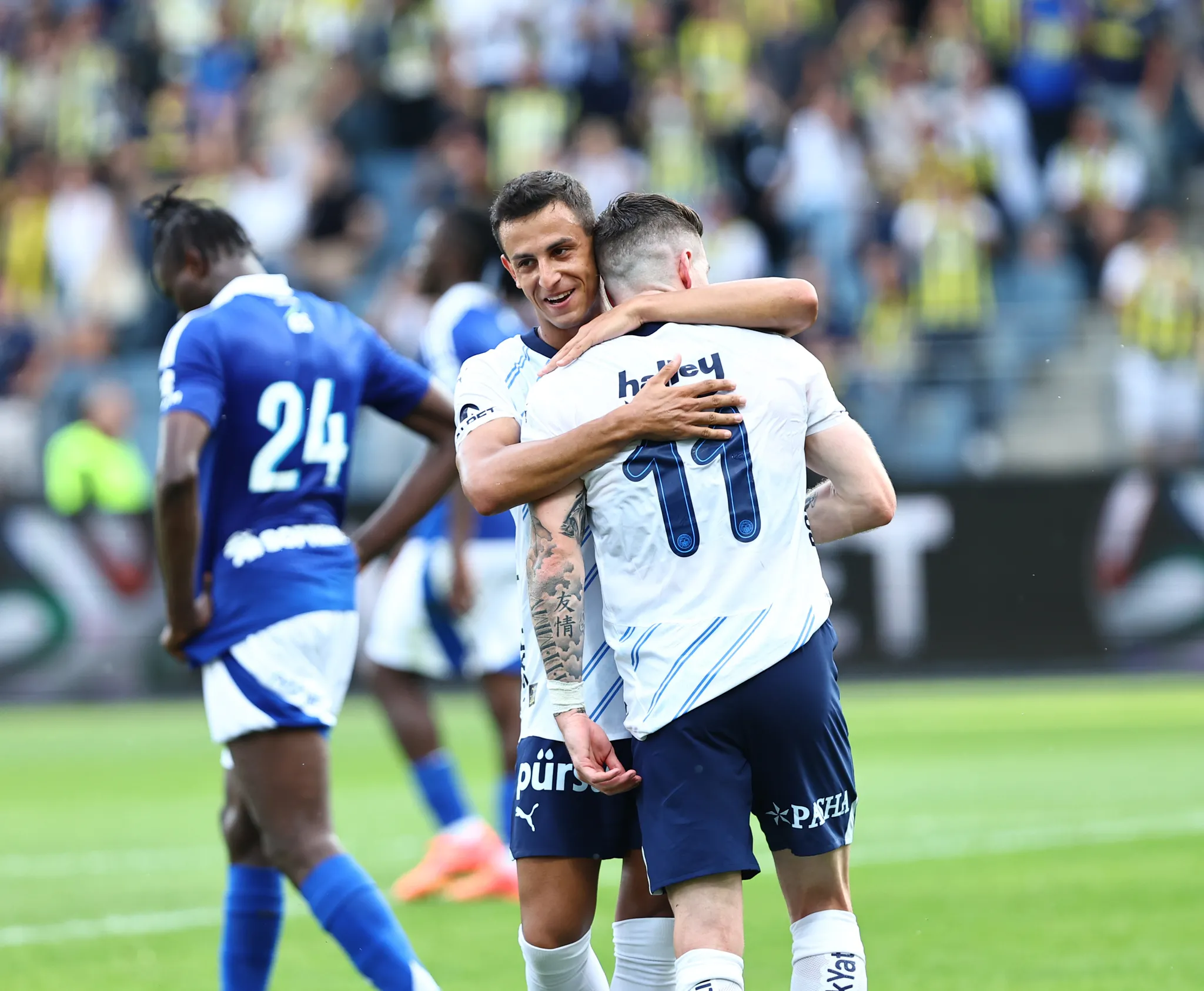 Galatasaray'ın eski yıldızı Fenerbahçe'ye geliyor! - 14