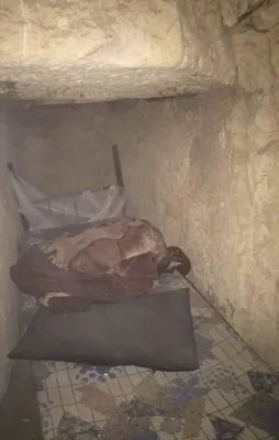 DAEŞ'li teröristlerin tünelinde ilginç görüntü