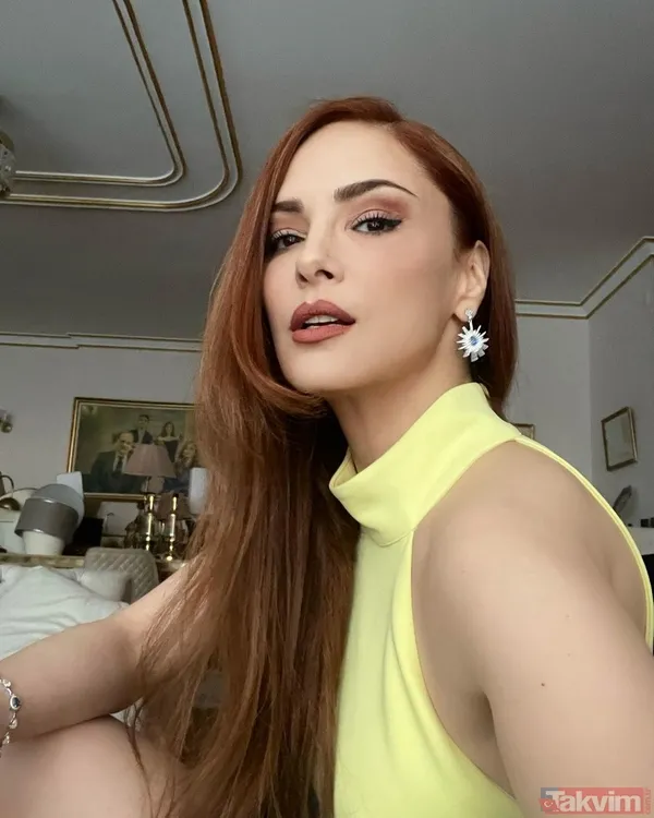 20’lik genç kızları kıskandırdı! Mine Tugay süper minisini giyip değme mankenlere taş çıkardı! Bir sağ bir sola döndü her detayıyla... - 6