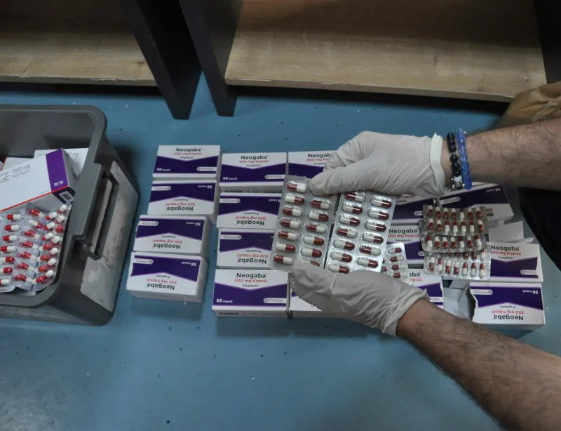 Adana'da yakalandılar! Uyuşturucu hap bulamayınca... - 4