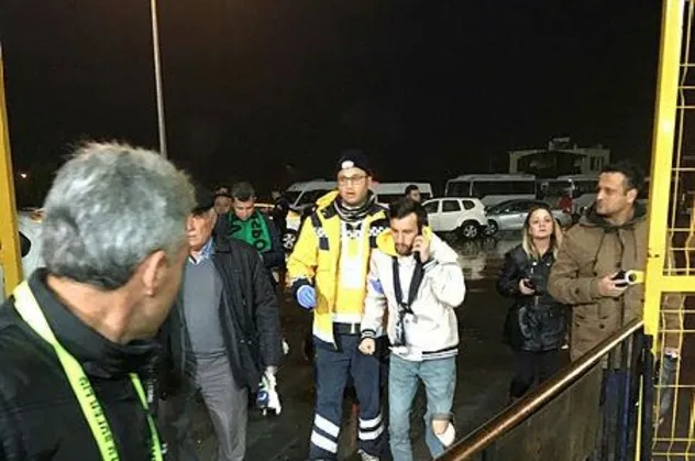 Akhisar'da Fenerbahçe tribününde kan aktı