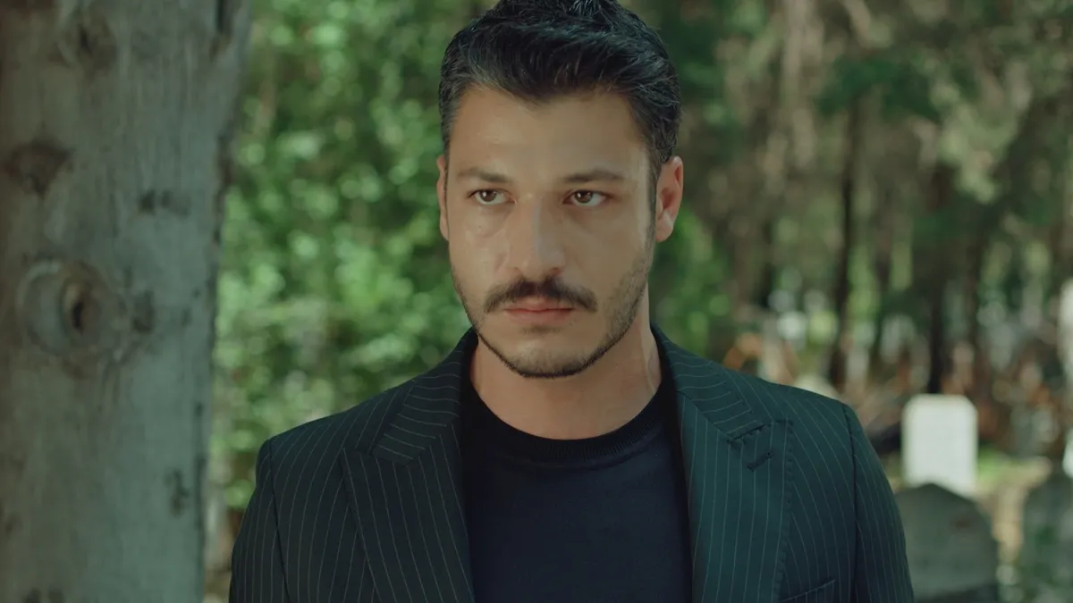 ekranlarda-mercan-kosk-ruzgari-ilk-bolumuyle-6-milyon-izlenmeyi-gecti-1789029686067.jpg Mercan Köşk'ün ilk bölümü YouTube'da 6 milyon izlenmeyi geçti! Portakal bahçeleri alev aldı, Elif ve Çınar tehlikede-2