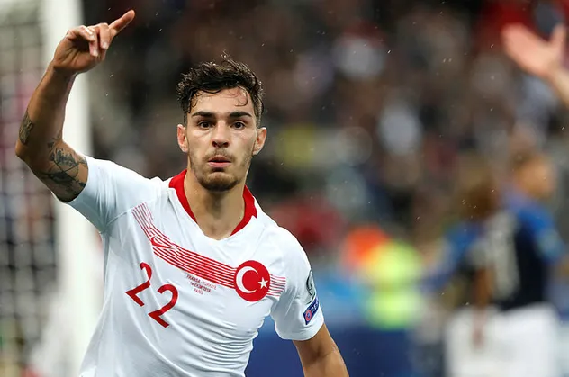 Galatasaraylı yönetici Kaan Ayhan için İtalya'da! Transfer an meselesi...