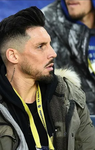 Sosa yaz sezonunu hızlı açtı! Fenomen Mina Ceran ile İbiza'da yeni aşka yelken açtı