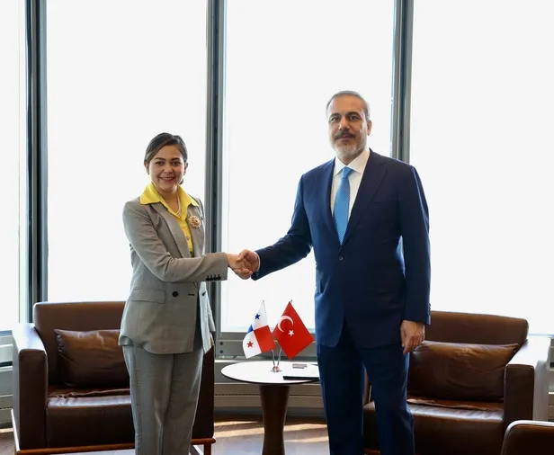 Dışişleri Bakanı Hakan Fidan'dan yoğun diplomasi trafiği: Birçok ülkeden mevkidaşıyla bir araya geldi-3