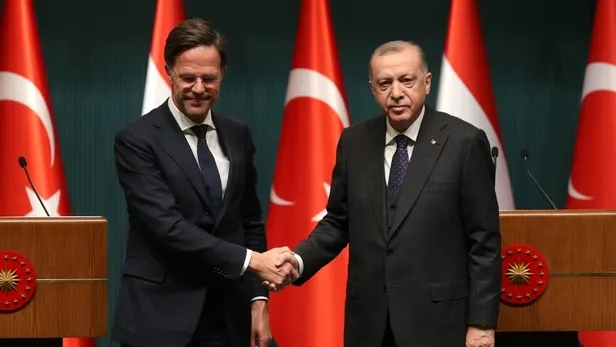 baskan-erdogan-hollanda-basbakani-rutte-ile-gorustu-isvecin-nato-uyeligi-ve-avrupada-kuran-i-kerime-yonelik-sa-1688578957457.jpeg Başkan Erdoğan, Hollanda Başbakanı Rutte ile görüştü! İsveç'in NATO üyeliği ve Avrupa'da Kur'an-ı Kerim'e yönelik saldırılar masada-2
