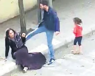 Gaziantep’te sokak ortasında dövülen genç kadın konuştu: Kıskançlık yüzünden hep dayak yedim