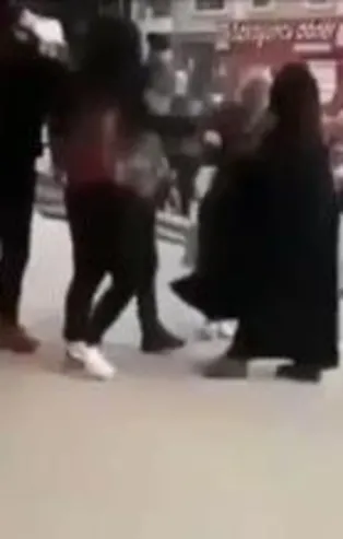 Ankara'da maske almaya giden başörtülü kadına alçak saldırı! "Maskeye ihtiyacın yok sana başındaki yeter" | Soruşturma başlatıldı