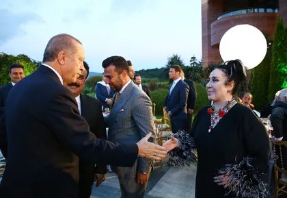 Cumhurbaşkanı Erdoğan İstanbul’da sanatçı ve sporcularla iftar yaptı