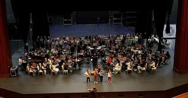 Cumhurbaşkanlığı Çocuk Orkestrası ve Korosu 23 Nisan’daki ilk konserine hazırlanıyor!