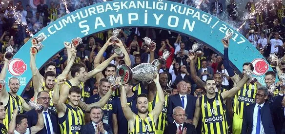 BASKETBOLDA BANVİT'İ 75-64 YENEN FENERBAHÇE 33. ERKEKLER CUMHURBAŞKANLIĞI KUPASI'NIN SAHİBİ OLDU