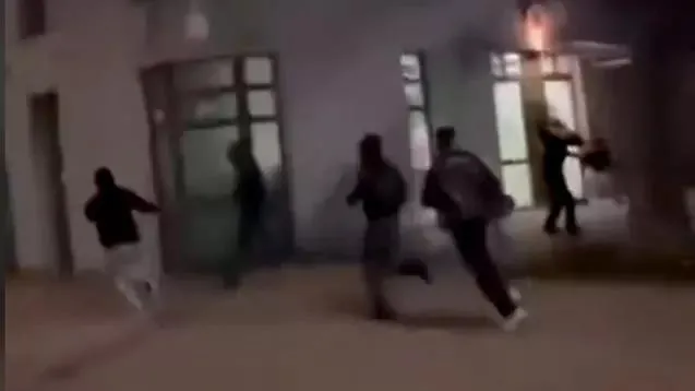 almanyada-pkk-provokasyonu-turkiye-harekete-gecti-1711526296598.jpeg Almanya'da PKK provokasyonu! Türkiye harekete geçti! Dışişleri'nden açıklama: Saldırganlar bir an önce adalet karışına çıkmalı-2