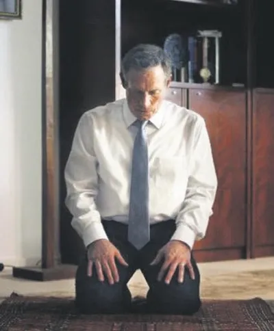 Karanlıklar prensi İran'ı karıştırdı-2