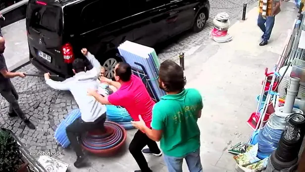 Şişli'de dehşet! Kendisini uyaran görevliyi defalarca bıçakladı-6