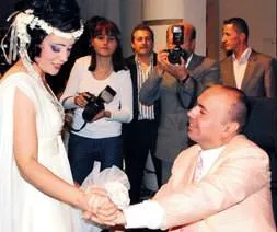 Bir garip evlilik!