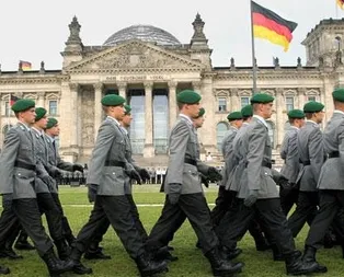 Alman ordusunda terör hücreleri var