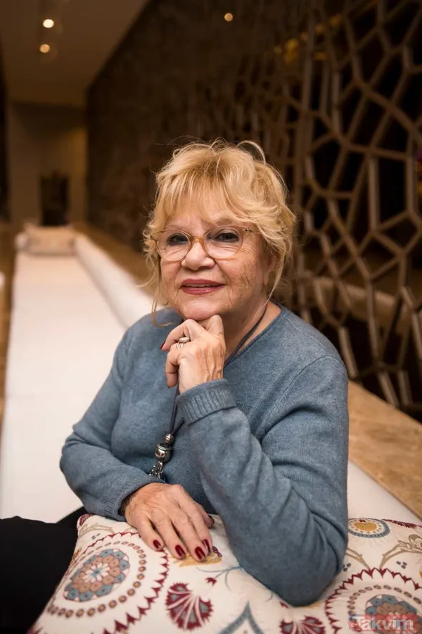 Nevra Serezli açıkladı: Sihirli Annem filminde Defne Joy Foster sürprizi! - 4