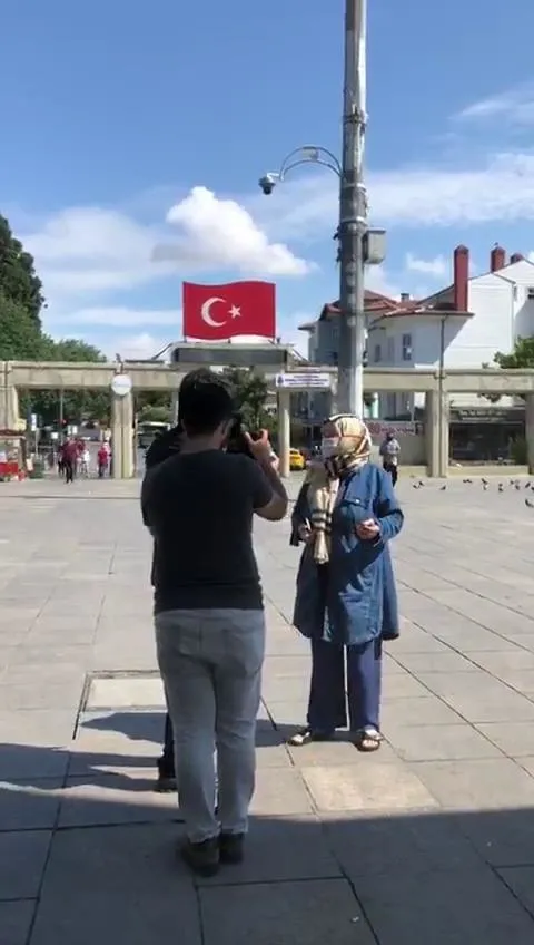 İmamoğlu'nun ekibine saniyeler içinde nakavt! İBB TV muhabiri sufle verse de kurtaramadı