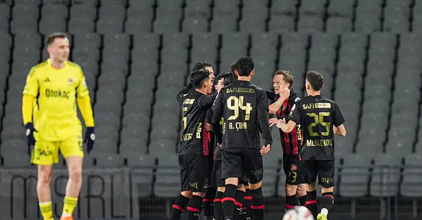 Fenerbahçe'de 6 futbolcu Fatih Karagümrük yenilgisinden sonra stadı tek başına terk etti