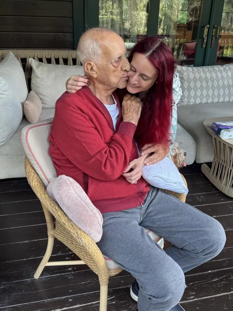 ipek-kirac-dava-acmisti-inan-kiracin-evliligi-iptal-edildi-1776504087201.jpg İpek Kıraç dava açmıştı: İnan Kıraç'ın evliliği iptal edildi!-7