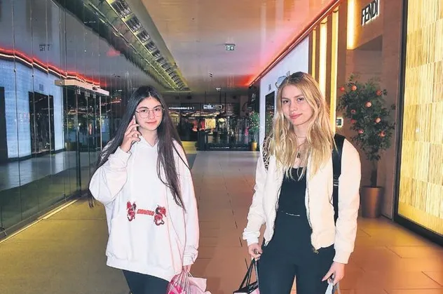 Aleyna Tilki ayaklı reklama döndü