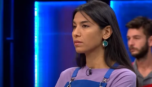 masterchef-eleme-adayi-kim-oldu-masterchef-dokunulmazlik-oyununu-kim-kazandi-10-ekim-2023-114-bolum-haftanin-a-1696961562038.jpg MASTERCHEF ELEME ADAYI KİM OLDU? MasterChef dokunulmazlık oyununu kim kazandı? 10 Ekim 2023 114. bölüm haftanın adayı...-3