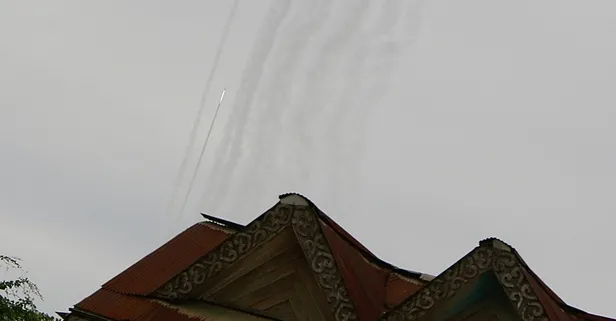 Tayland-Kamboçya hattında sıcak çatışma! Roketler ateşlendi