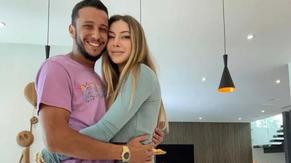 seyma-subasi-sevgilisi-kimdir-subasiya-ucak-kapatan-sevgilisi-mohammed-alsaloussi-kim-1618834152317.jpg Şeyma Subaşı sevgilisi kimdir? Subaşı'ya uçak kapatan sevgilisi Mohammed Alsaloussi kim?-4